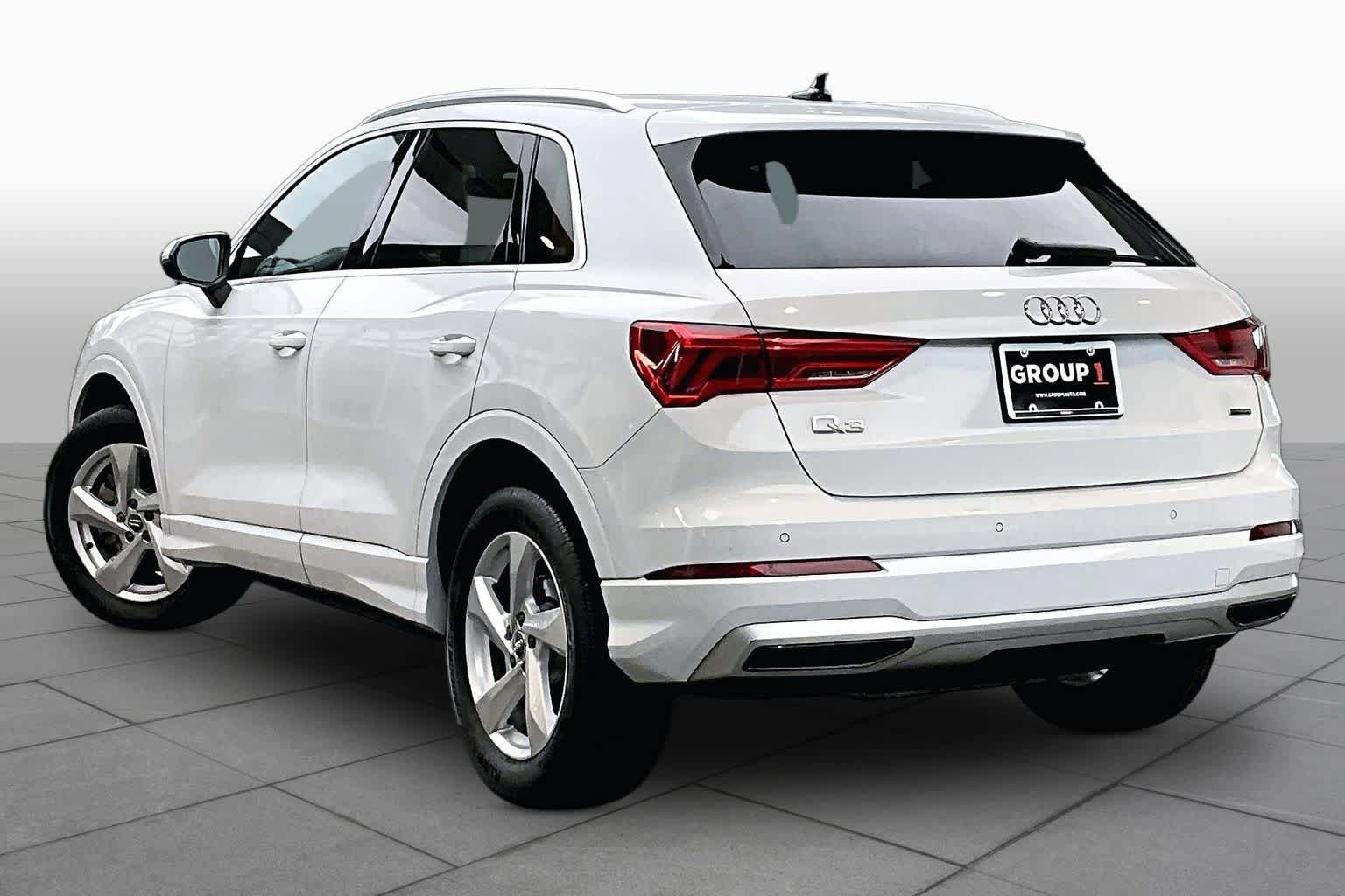 Used 2020 Audi Q3 2.0T Premium w/ Convenience Package AWD/4WD image 12