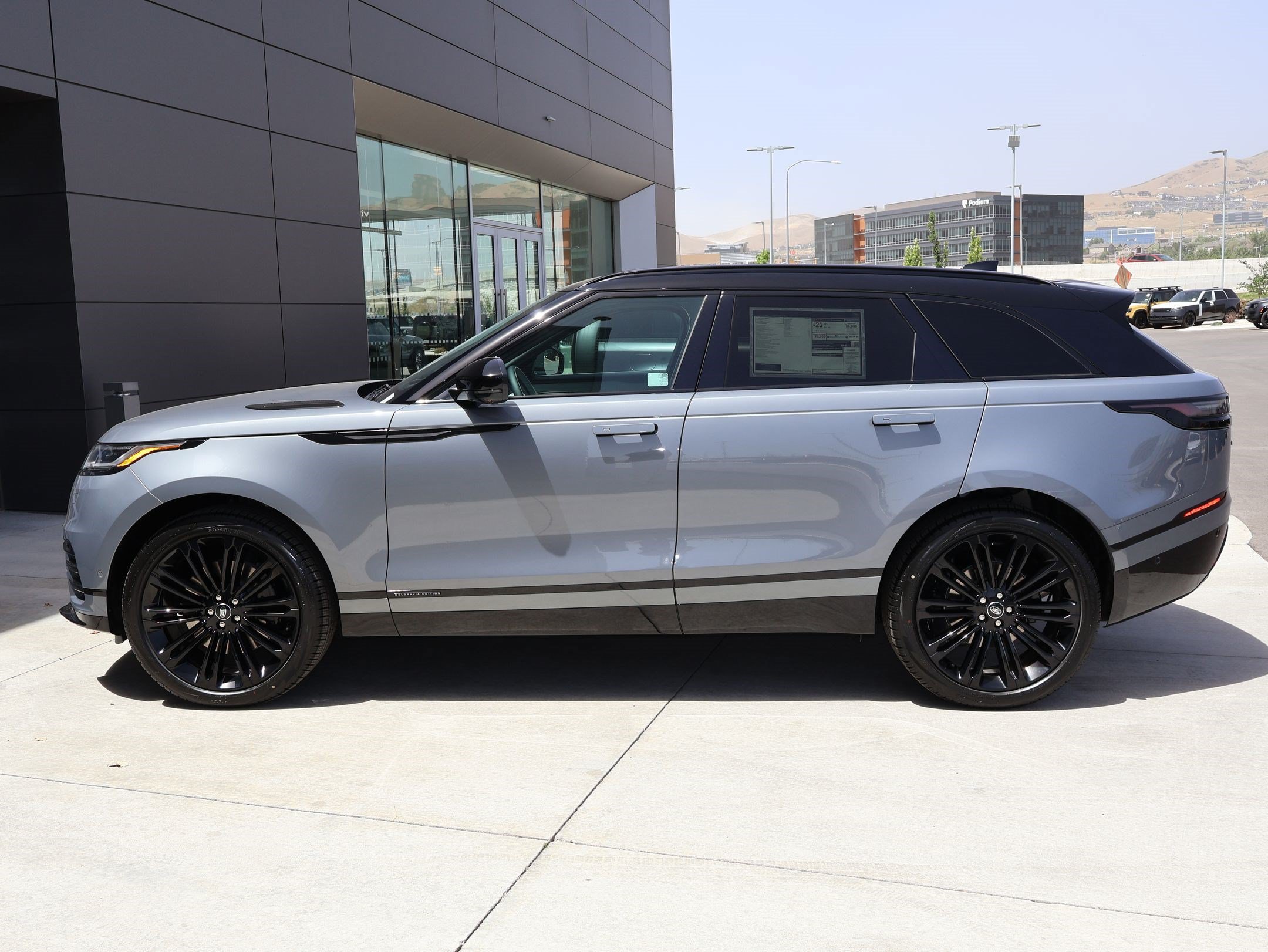 New 2026 Land Rover Range Rover Velar Belgravia AWD/4WD image 9