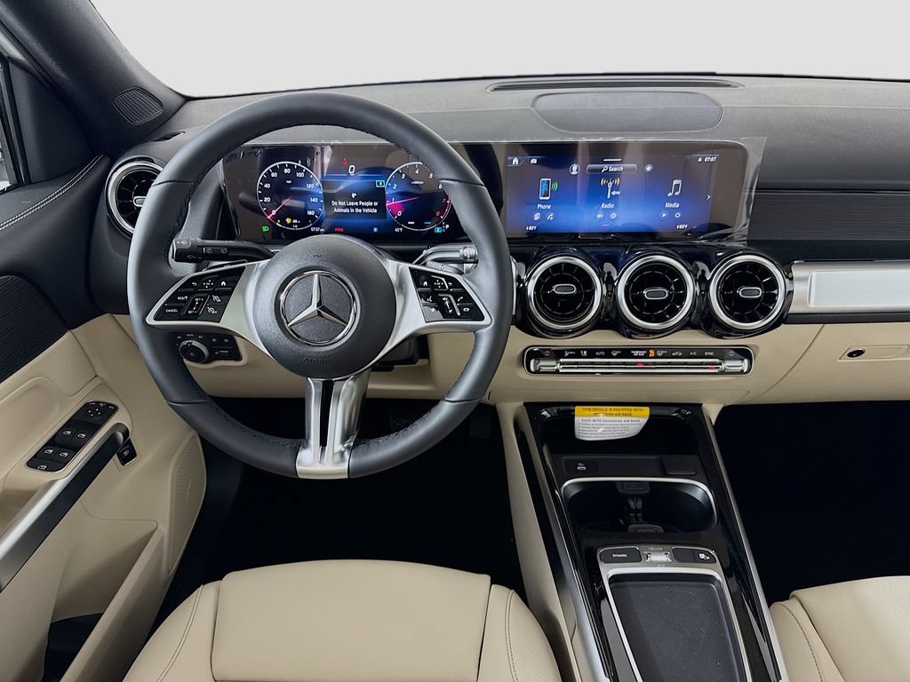Used 2026 Mercedes-Benz GLB 250 4MATIC image 22