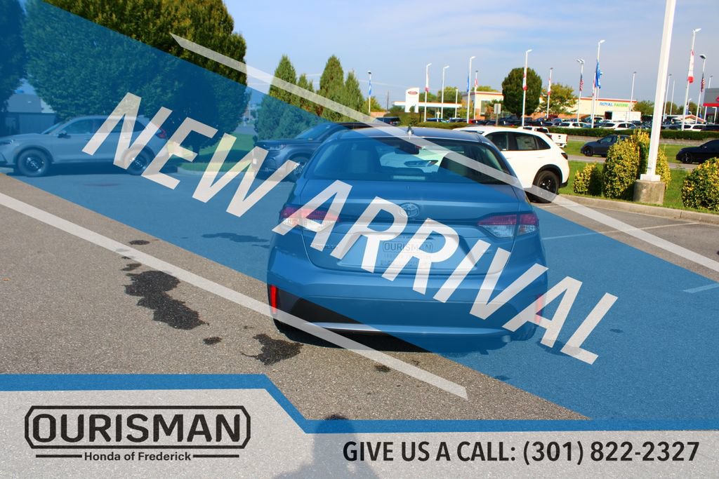 Used 2020 Toyota Corolla LE FWD image 8