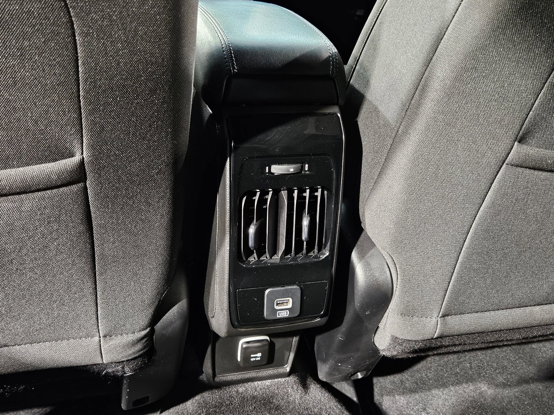 Used 2025 Jeep Compass Sport image 35