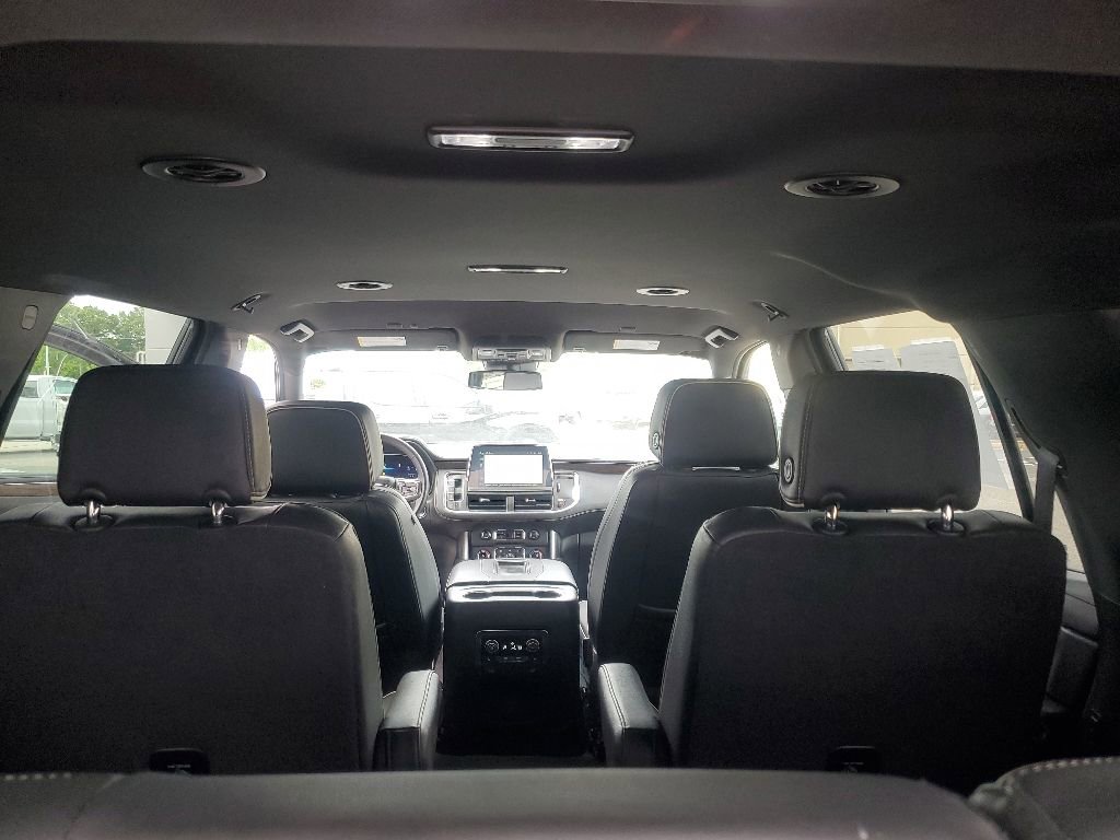 Used 2024 Chevrolet Tahoe Premier AWD/4WD image 17