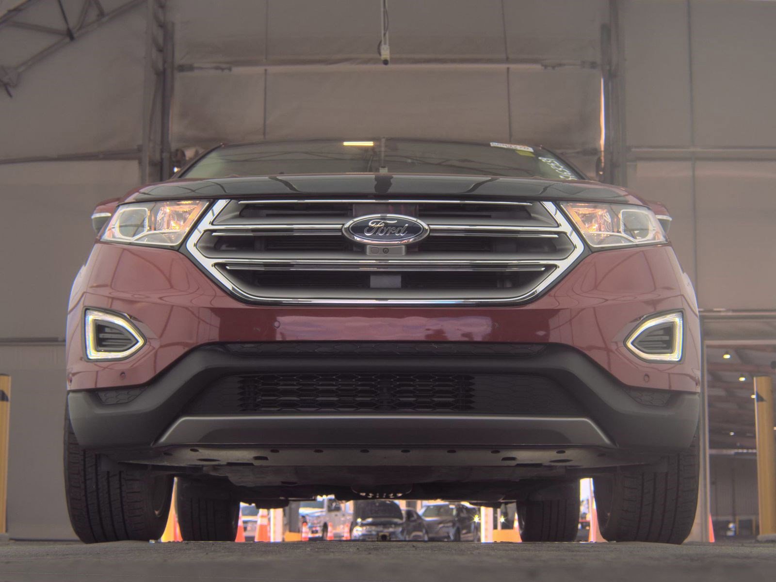 Used 2018 Ford Edge Titanium w/ Equipment Group 302A image 4