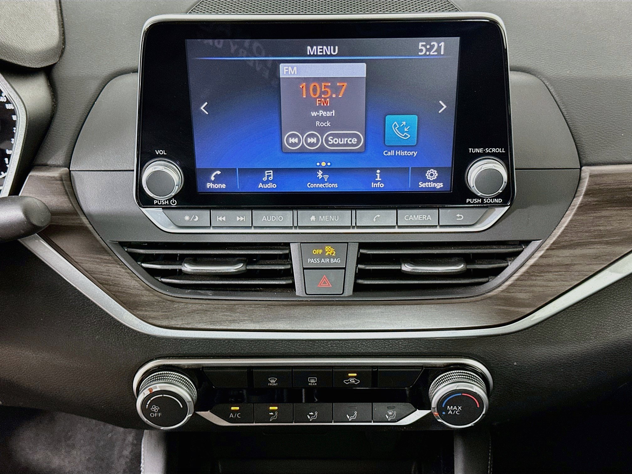 Used 2023 Nissan Altima 2.5 SV FWD image 23