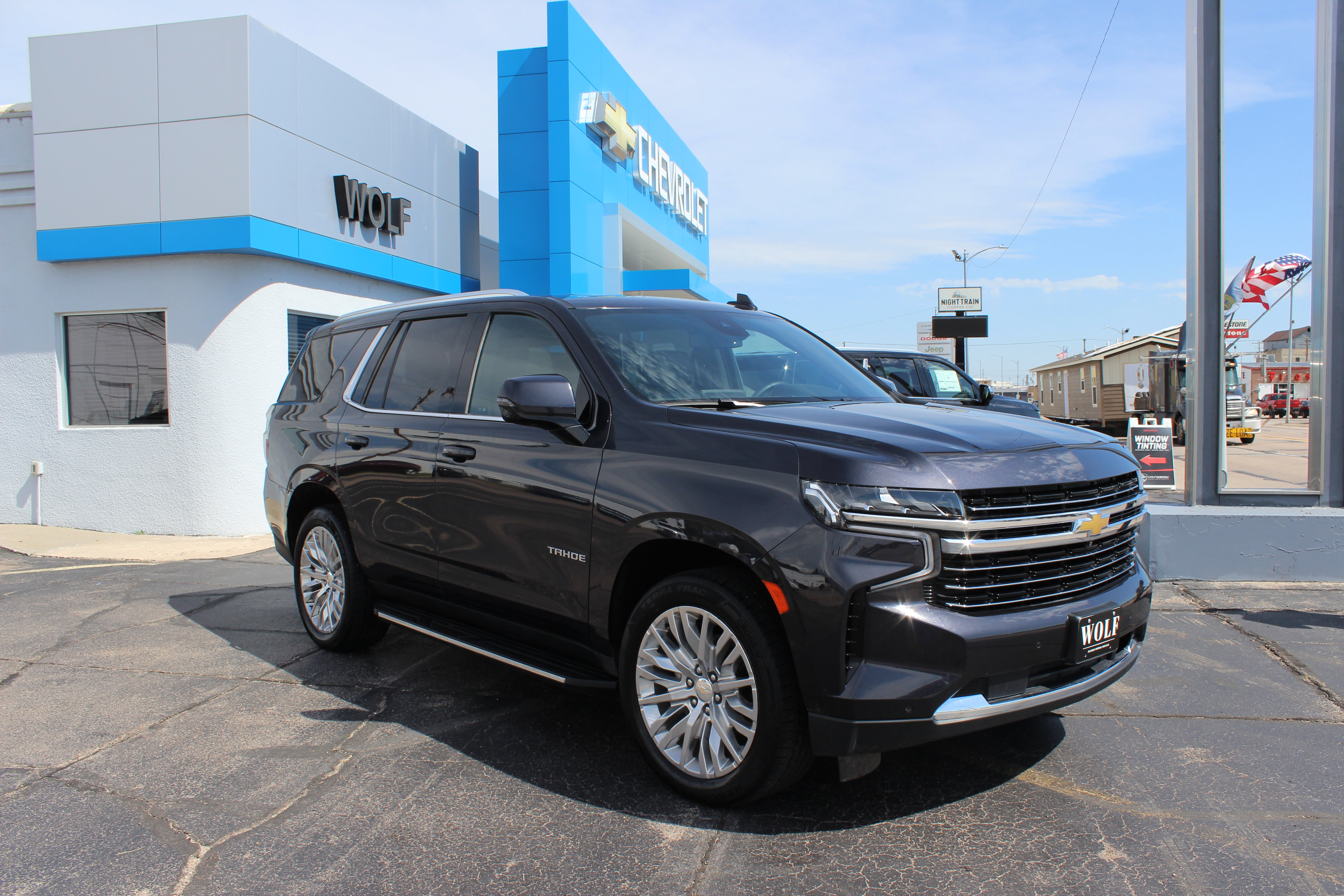 Used 2023 Chevrolet Tahoe LT w/ LT Signature Plus Package image 2