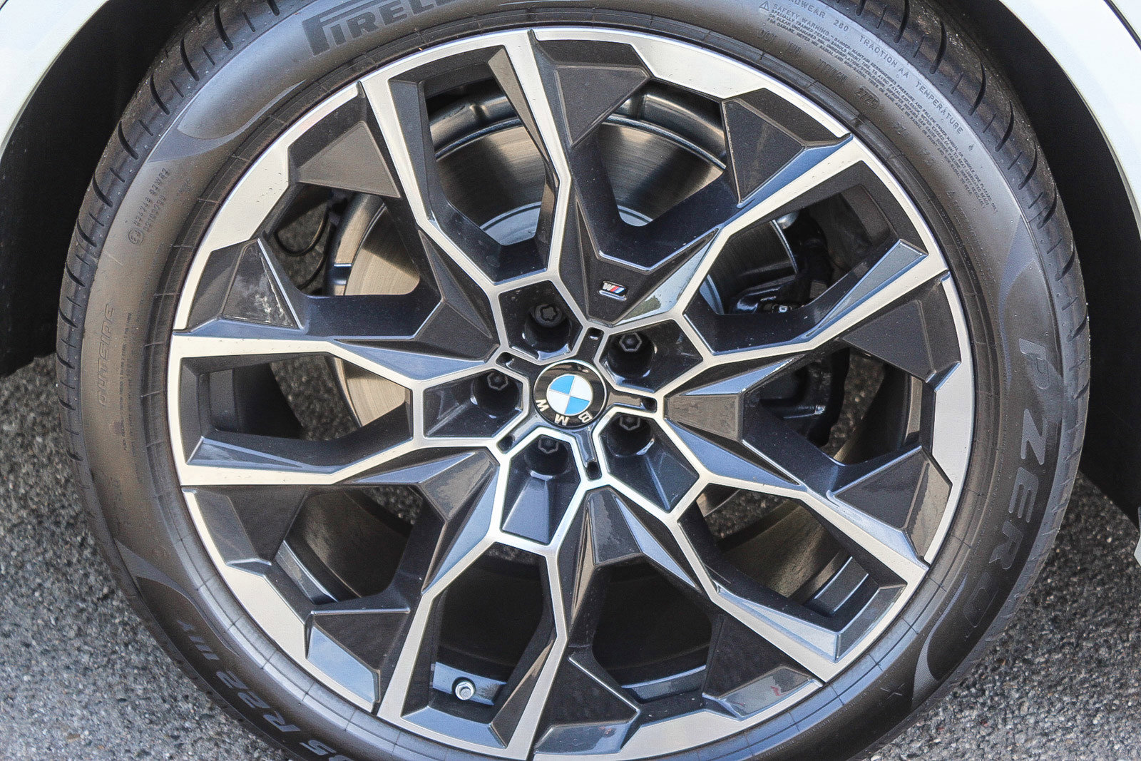 New 2026 BMW X7 xDrive40i w/ M Sport Package image 11