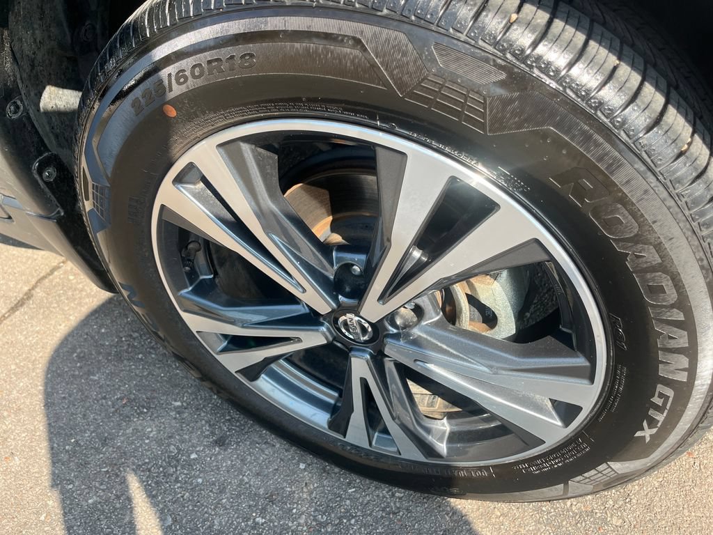 Used 2019 Nissan Rogue SV w/ Premium Package FWD image 35
