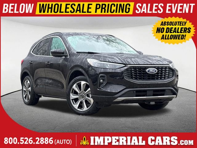 Used 2025 Ford Escape Platinum image 1