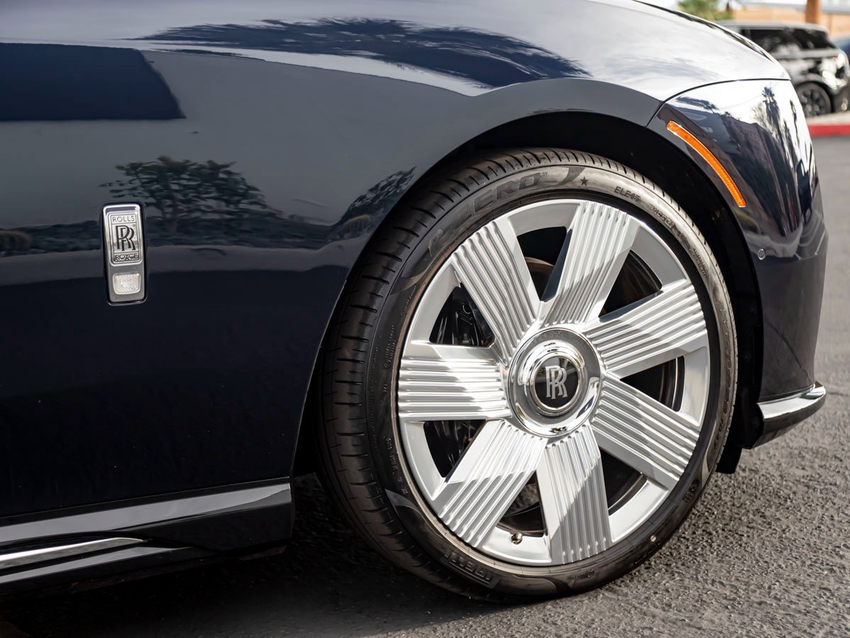 Certified 2025 Rolls-Royce Spectre w/ Spectre Launch Package image 12