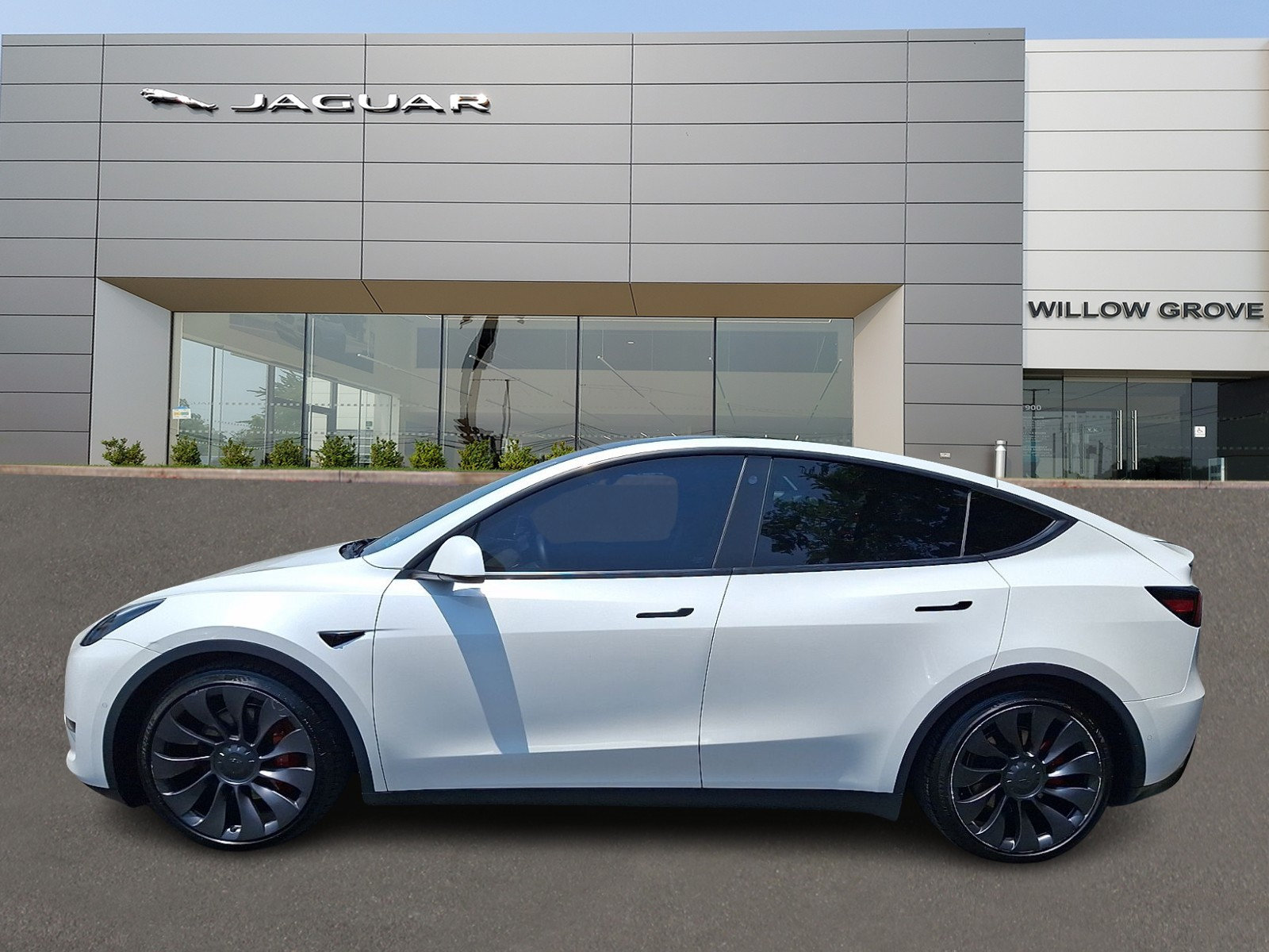 Used 2022 Tesla Model Y Performance AWD/4WD image 6