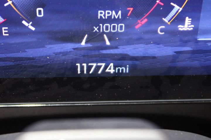 Used 2024 Chevrolet Traverse RS image 6