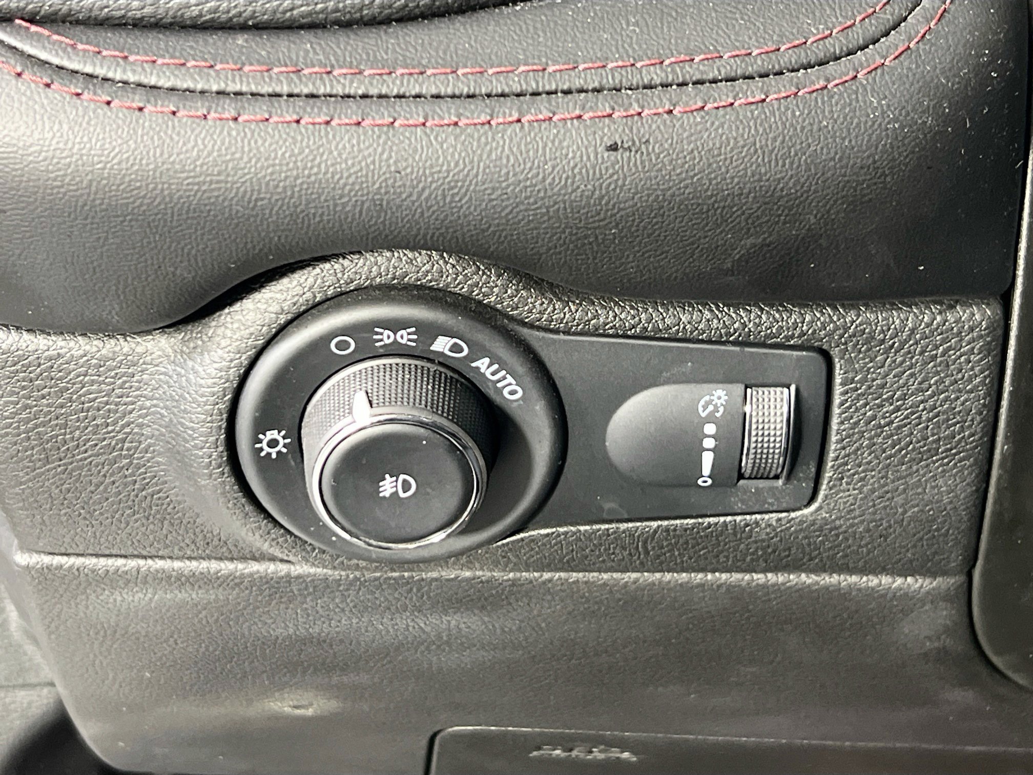 Used 2022 Dodge Durango R/T w/ Blacktop Package image 10