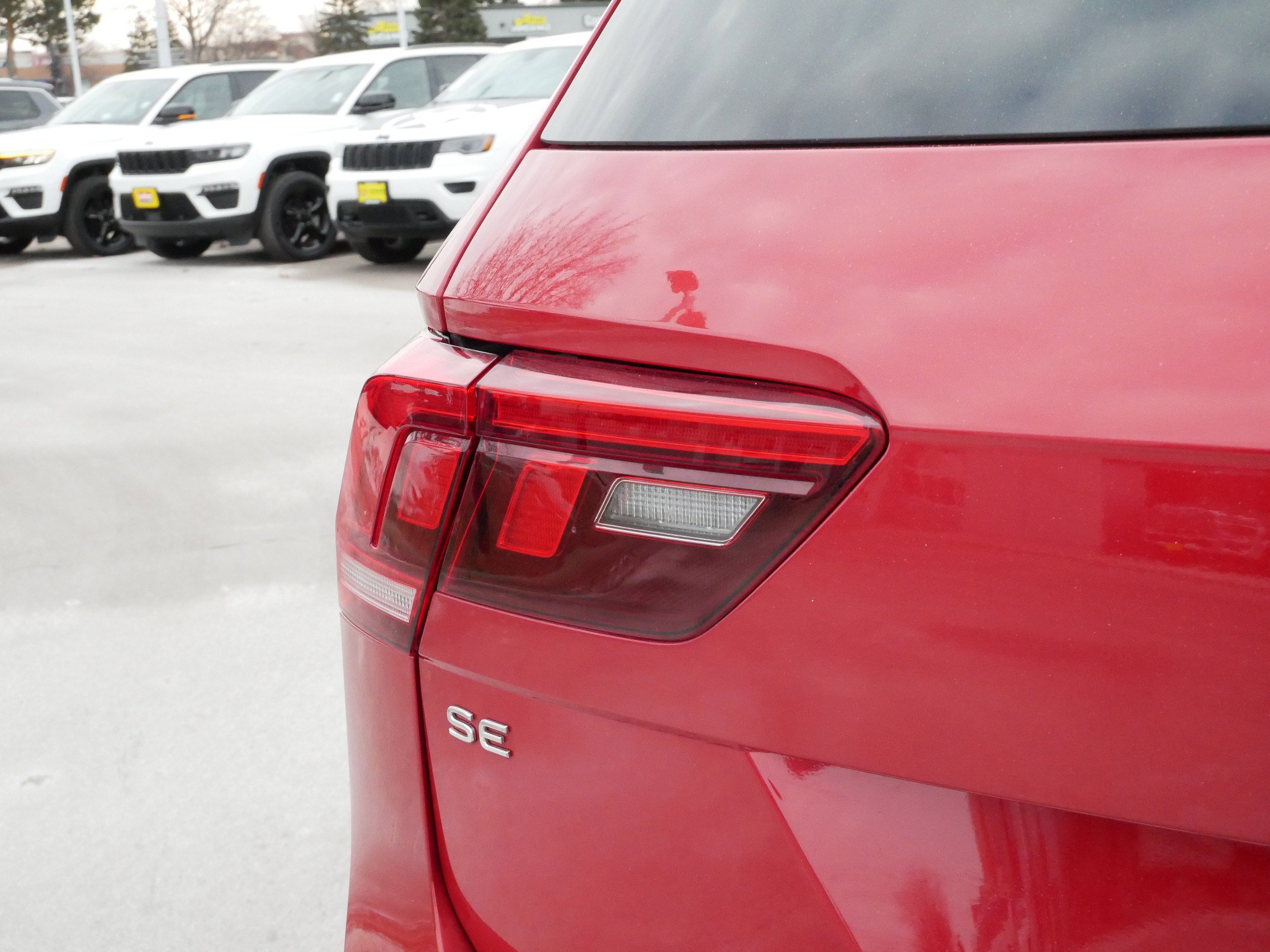 Used 2022 Volkswagen Tiguan SE image 17