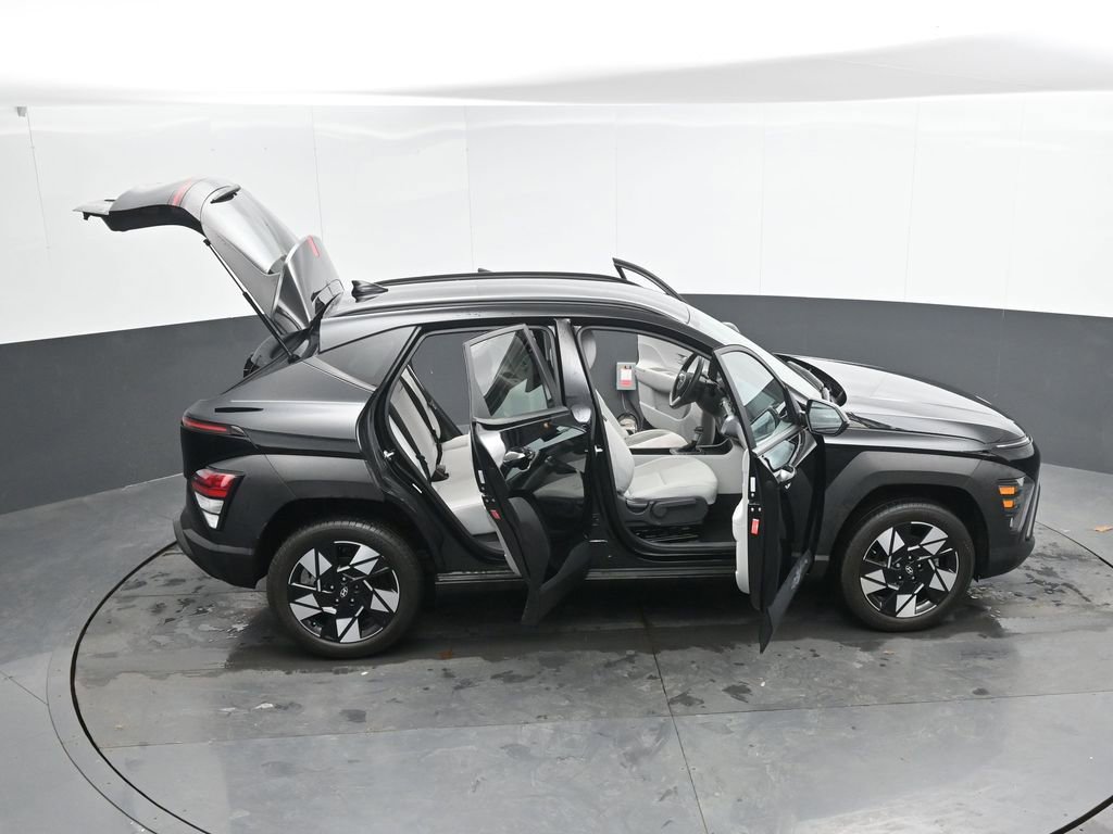 Used 2024 Hyundai Kona SEL AWD/4WD image 50