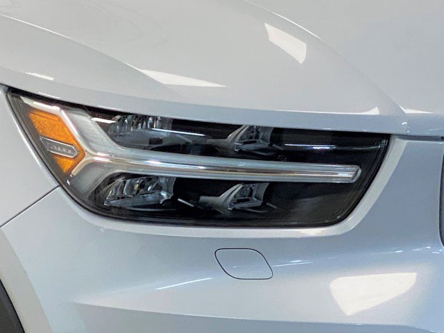 Used 2021 Volvo XC40 P8 Recharge w/ Advanced Package image 35