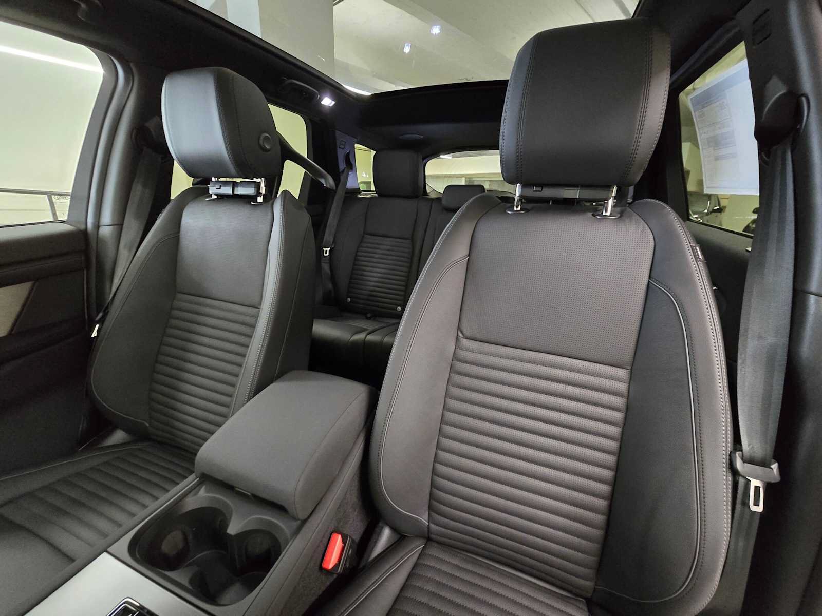 New 2026 Land Rover Discovery Sport Landmark AWD/4WD image 21