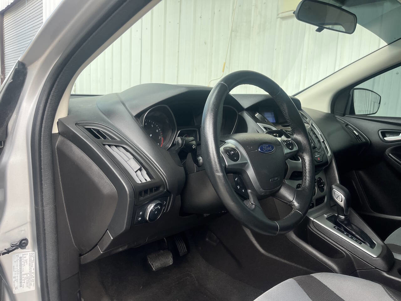 Used 2014 Ford Focus SE w/ SE Sport Package image 12