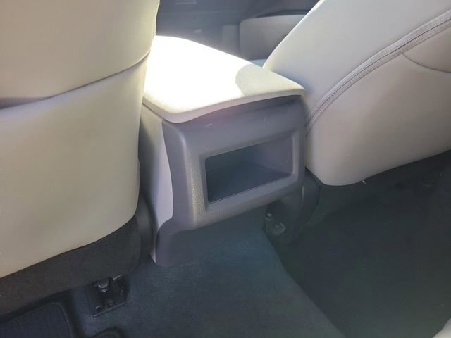 Used 2022 Toyota Camry SE image 11