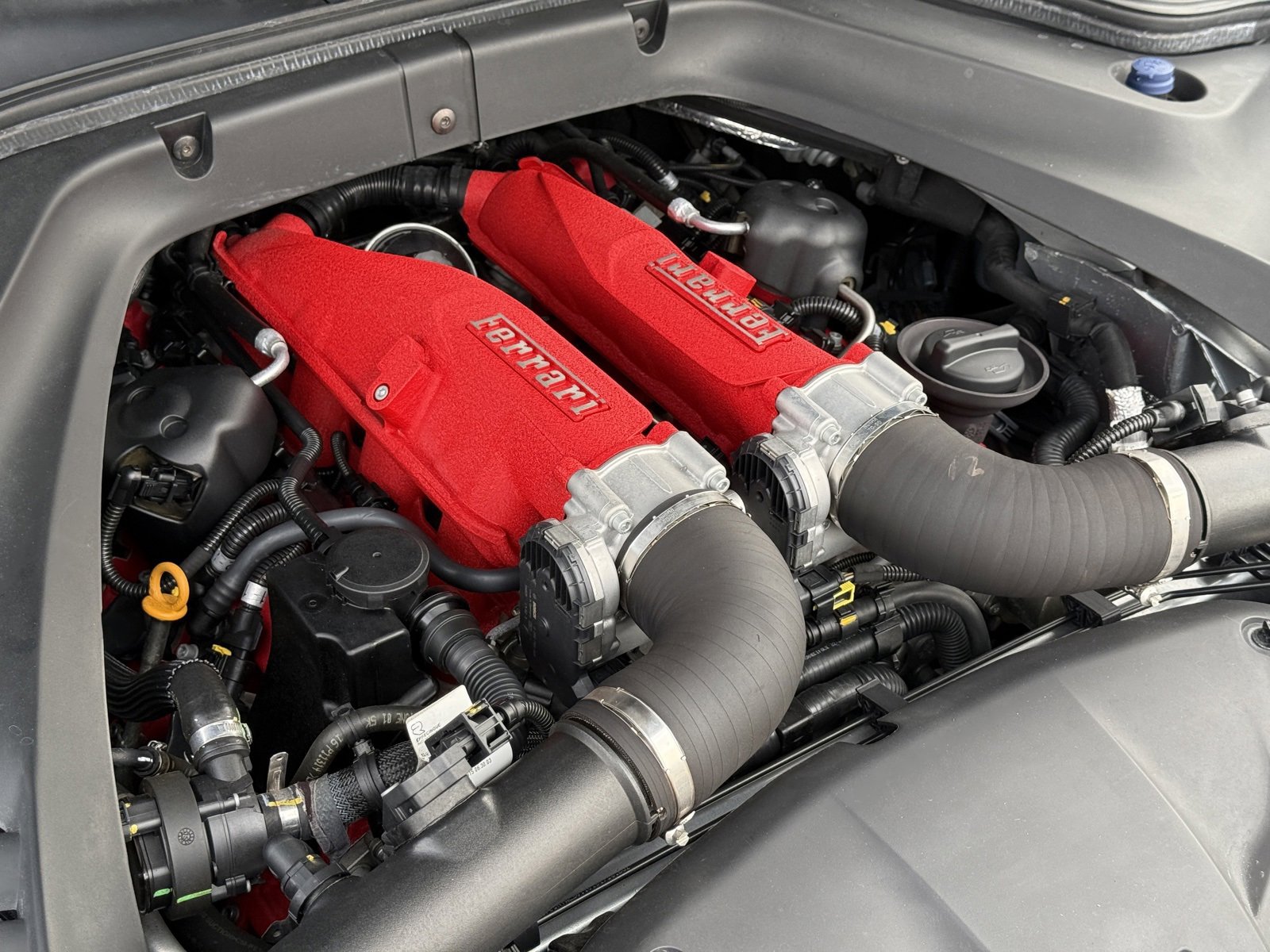 Used 2016 Ferrari California T image 23