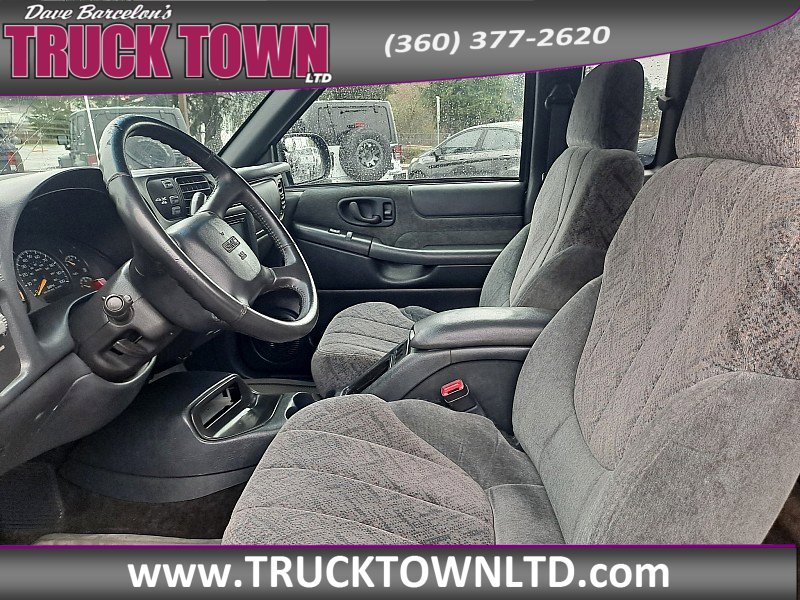 Used 2000 GMC Sonoma SLS w/ SLS Super Spec Pkg 1 image 13