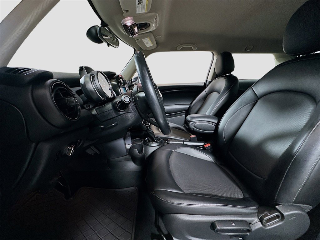 Used 2016 MINI Cooper 2-Door Hardtop image 20