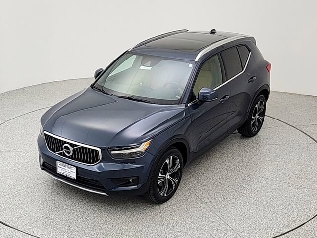 Certified 2022 Volvo XC40 T5 Inscription w/ Advanced Package AWD/4WD image 9
