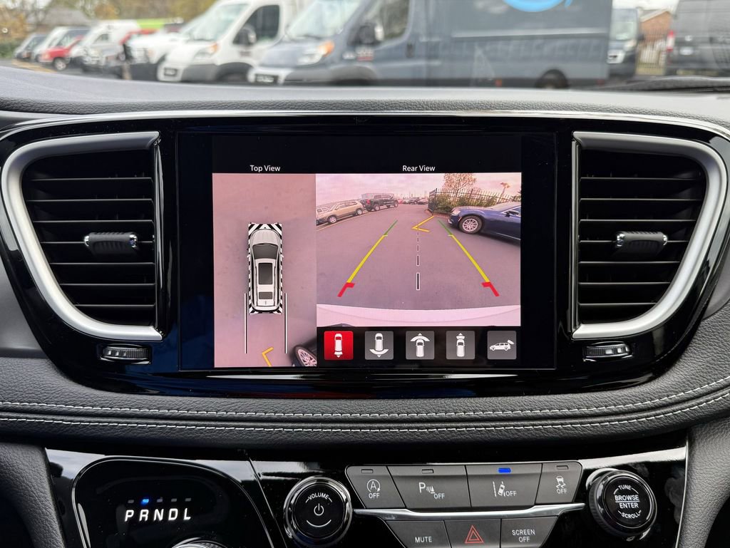 New 2026 Chrysler Pacifica Select image 19