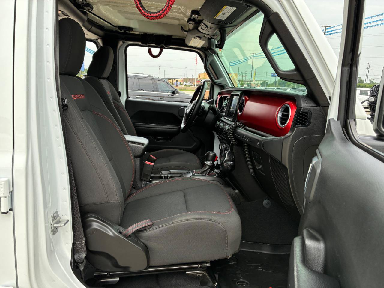 Used 2019 Jeep Wrangler Unlimited Rubicon AWD/4WD image 13