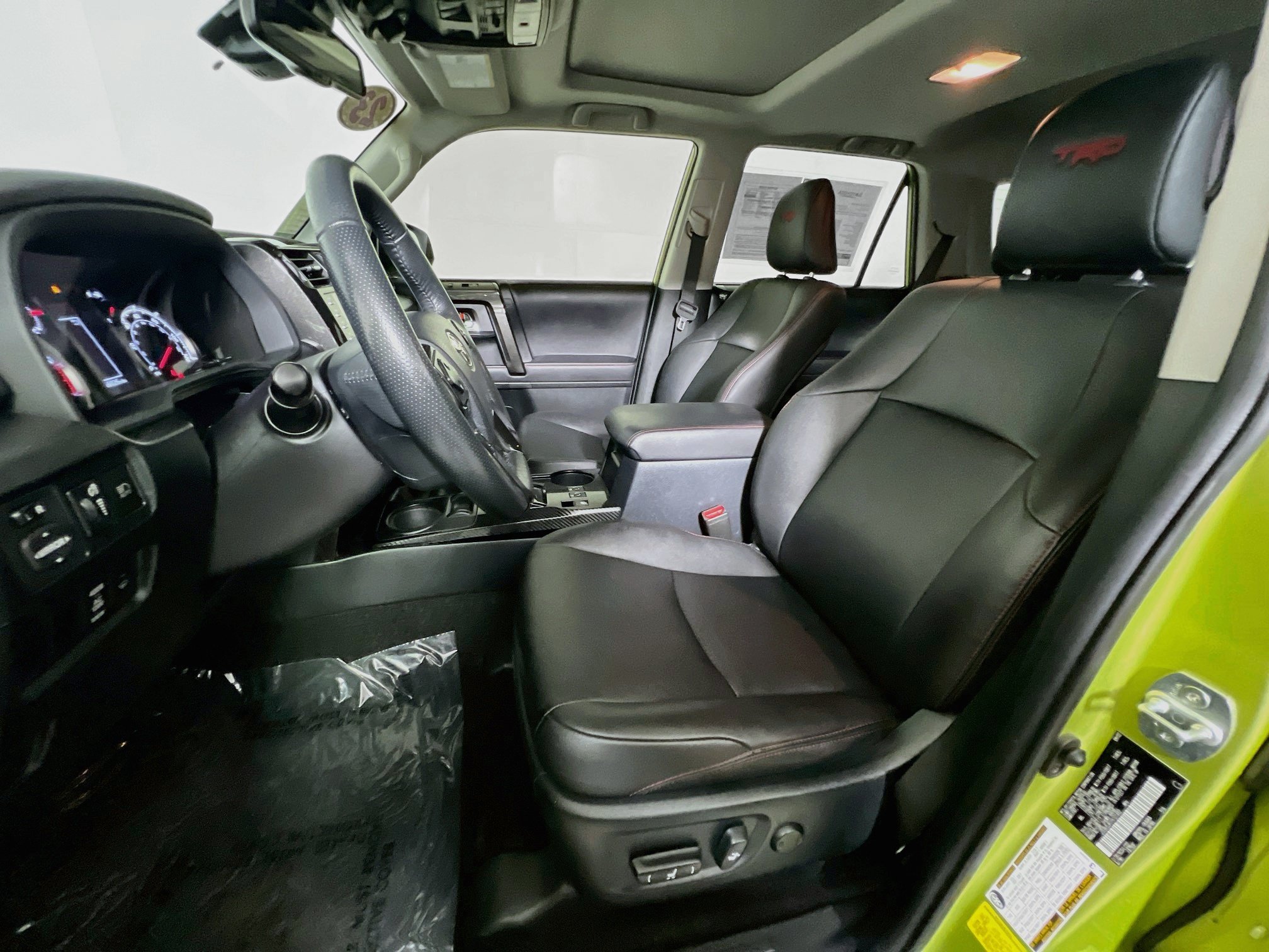 Used 2023 Toyota 4Runner TRD Off-Road Premium w/ Moonroof Package AWD/4WD image 14