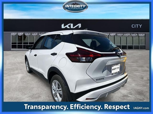 Used 2024 Nissan Kicks S FWD image 5