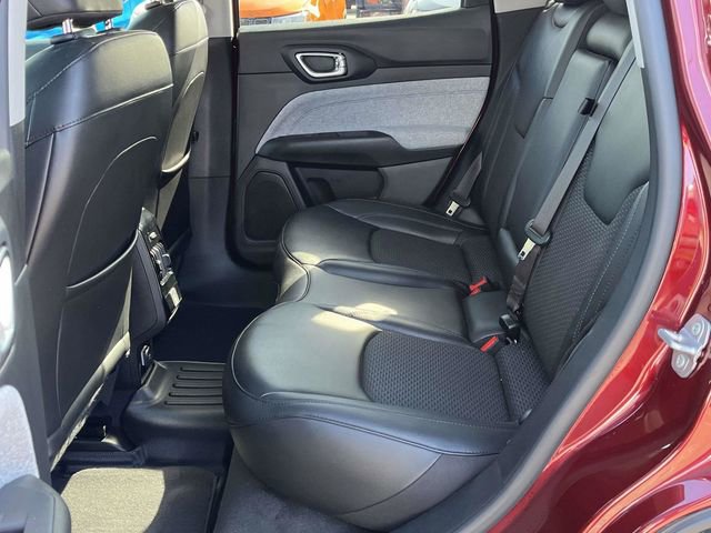 Used 2022 Jeep Compass Latitude image 15