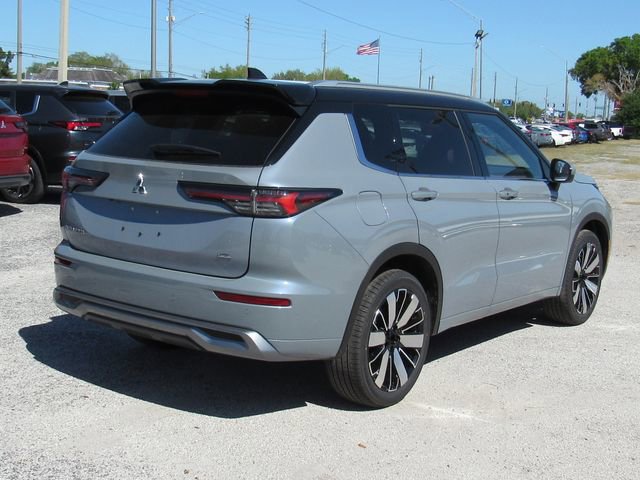 New 2026 Mitsubishi Outlander SEL FWD image 3