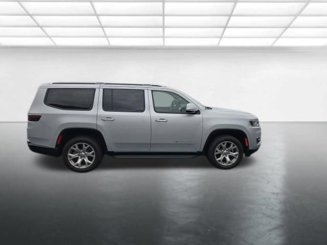 Used 2022 Jeep Wagoneer Series II AWD/4WD image 3