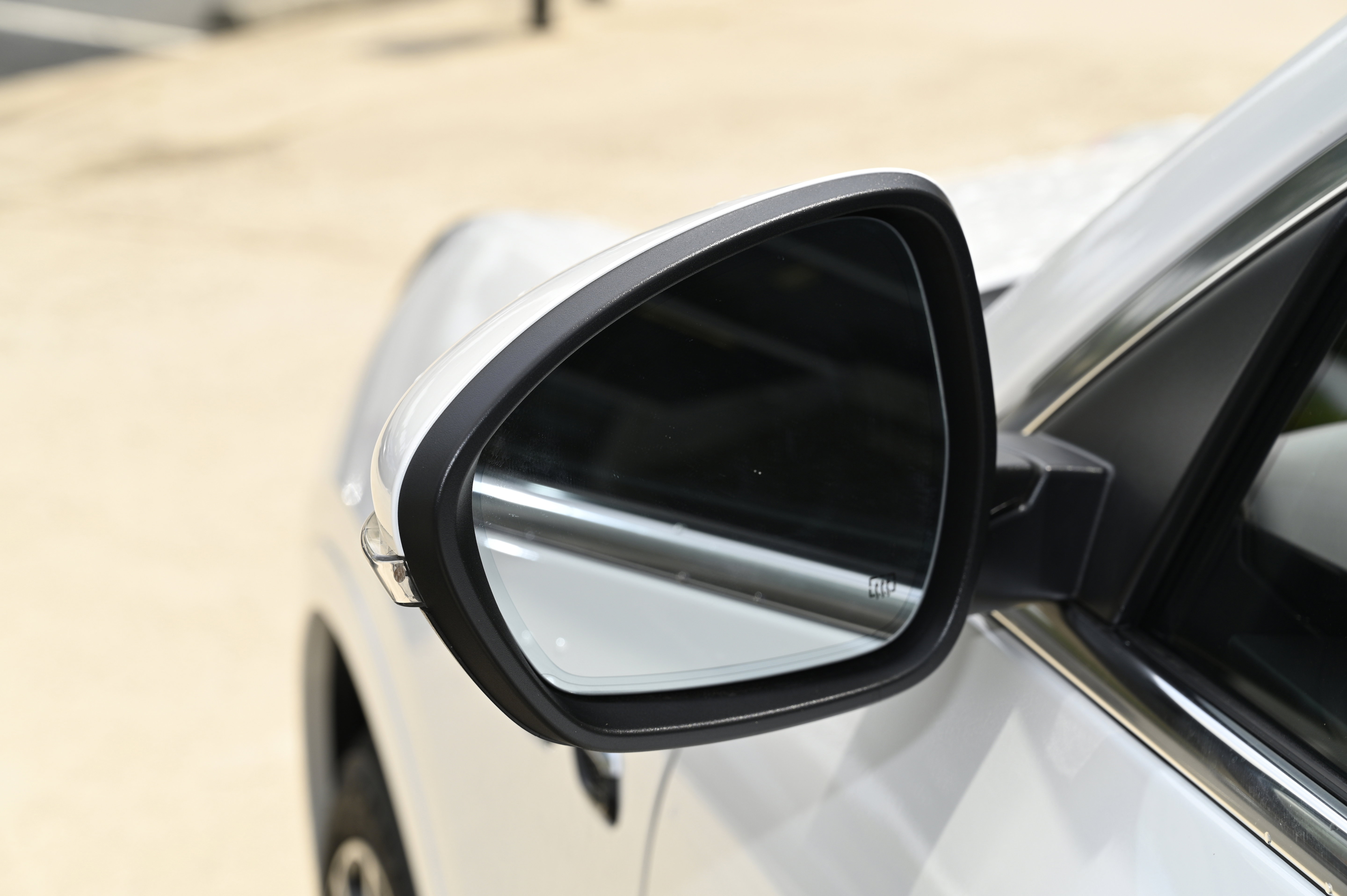 New 2025 Maserati Grecale GT image 14