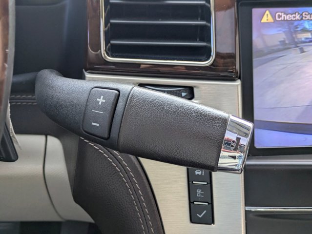 Used 2014 Cadillac Escalade Platinum image 17