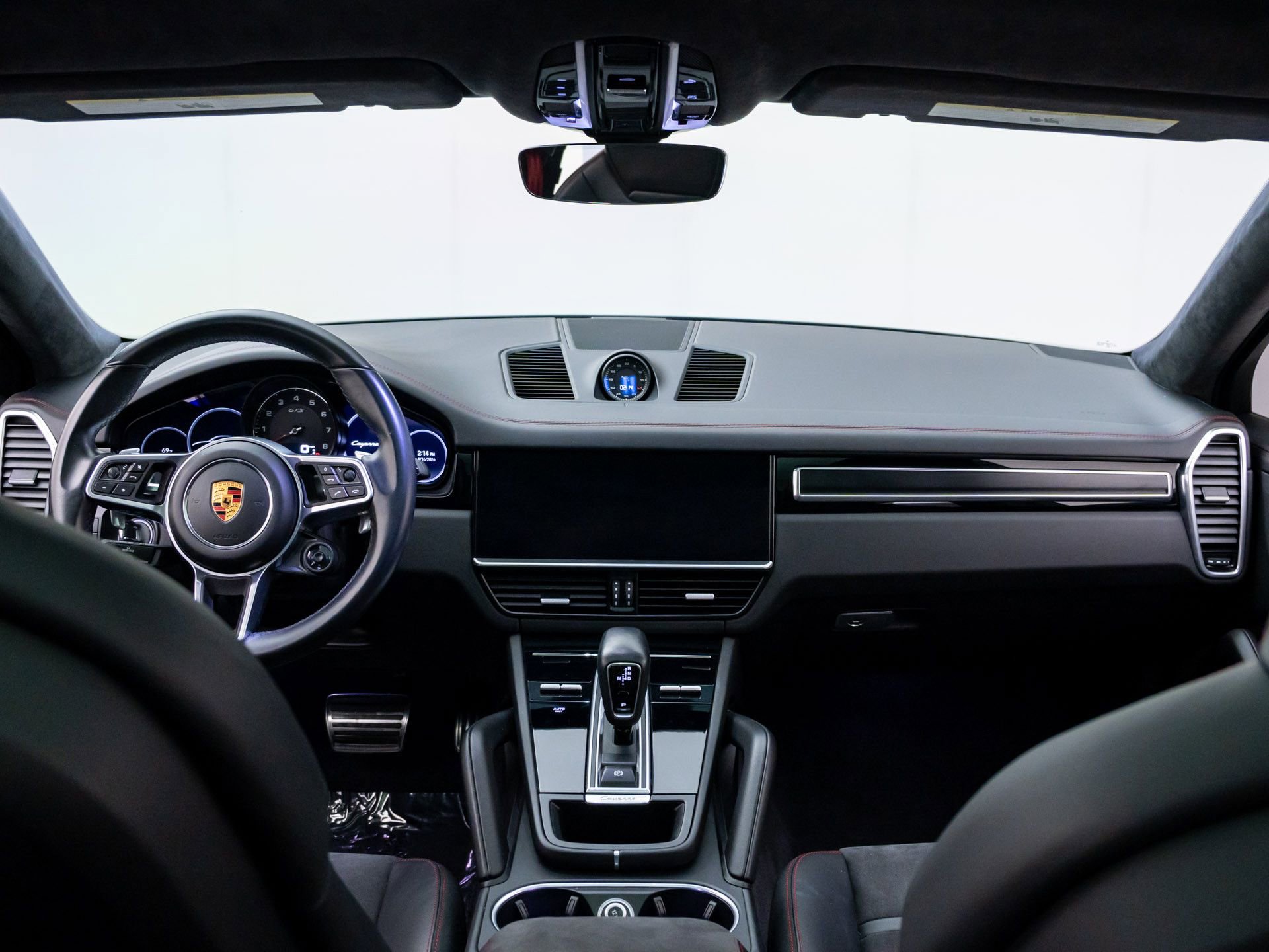 Used 2022 Porsche Cayenne GTS AWD/4WD image 11