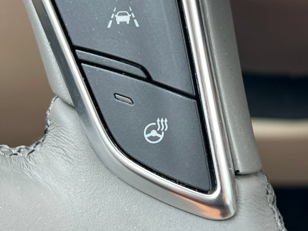 Used 2018 Cadillac XT5 Luxury w/ Driver Awareness Package AWD/4WD image 25