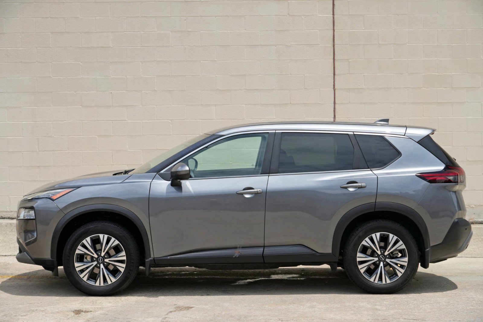 Used 2022 Nissan Rogue SV FWD image 42