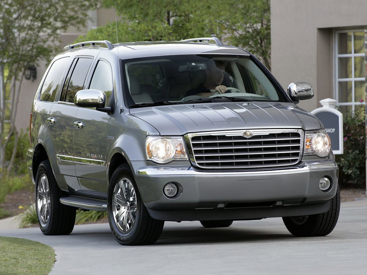 Used 2009 Chrysler Aspen Limited w/ Trailer Tow Group image 1