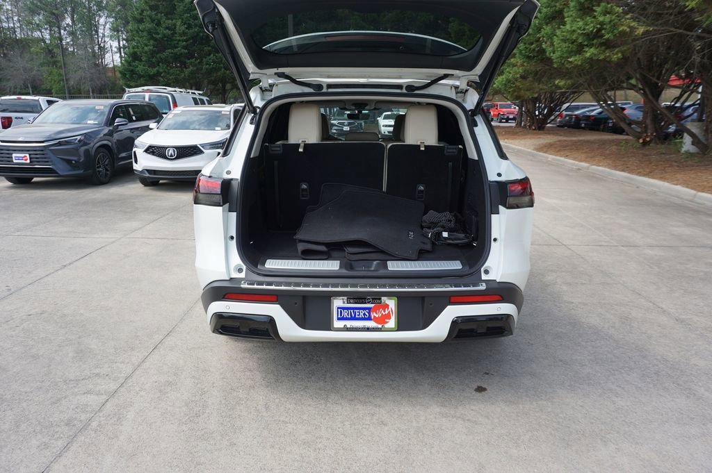 Used 2023 INFINITI QX60 Luxe w/ Cargo Package image 18