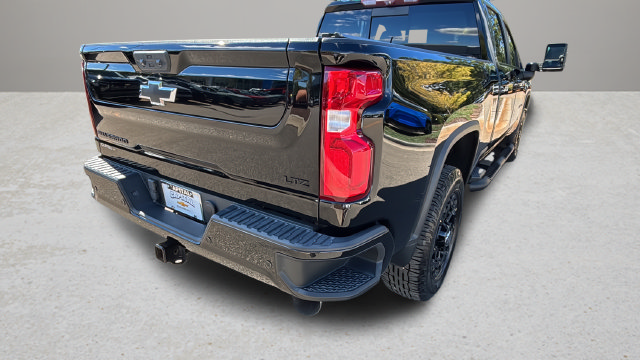 Used 2022 Chevrolet Silverado 2500 LTZ w/ LTZ Plus Package AWD/4WD image 46