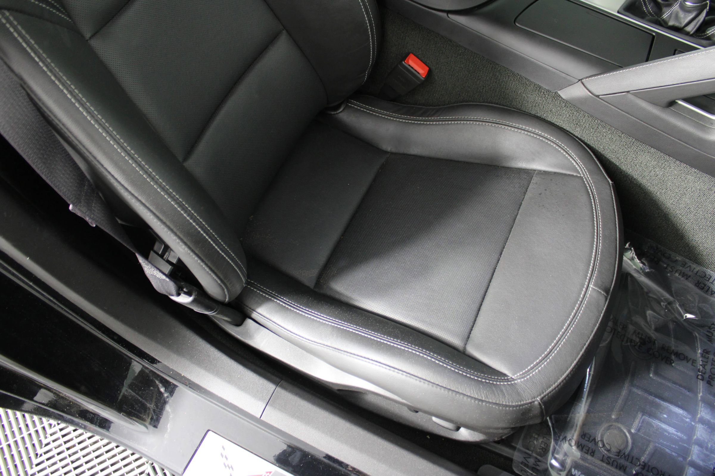 Used 2017 Chevrolet Corvette Stingray Coupe w/ Carbon Flash Badge Package image 31