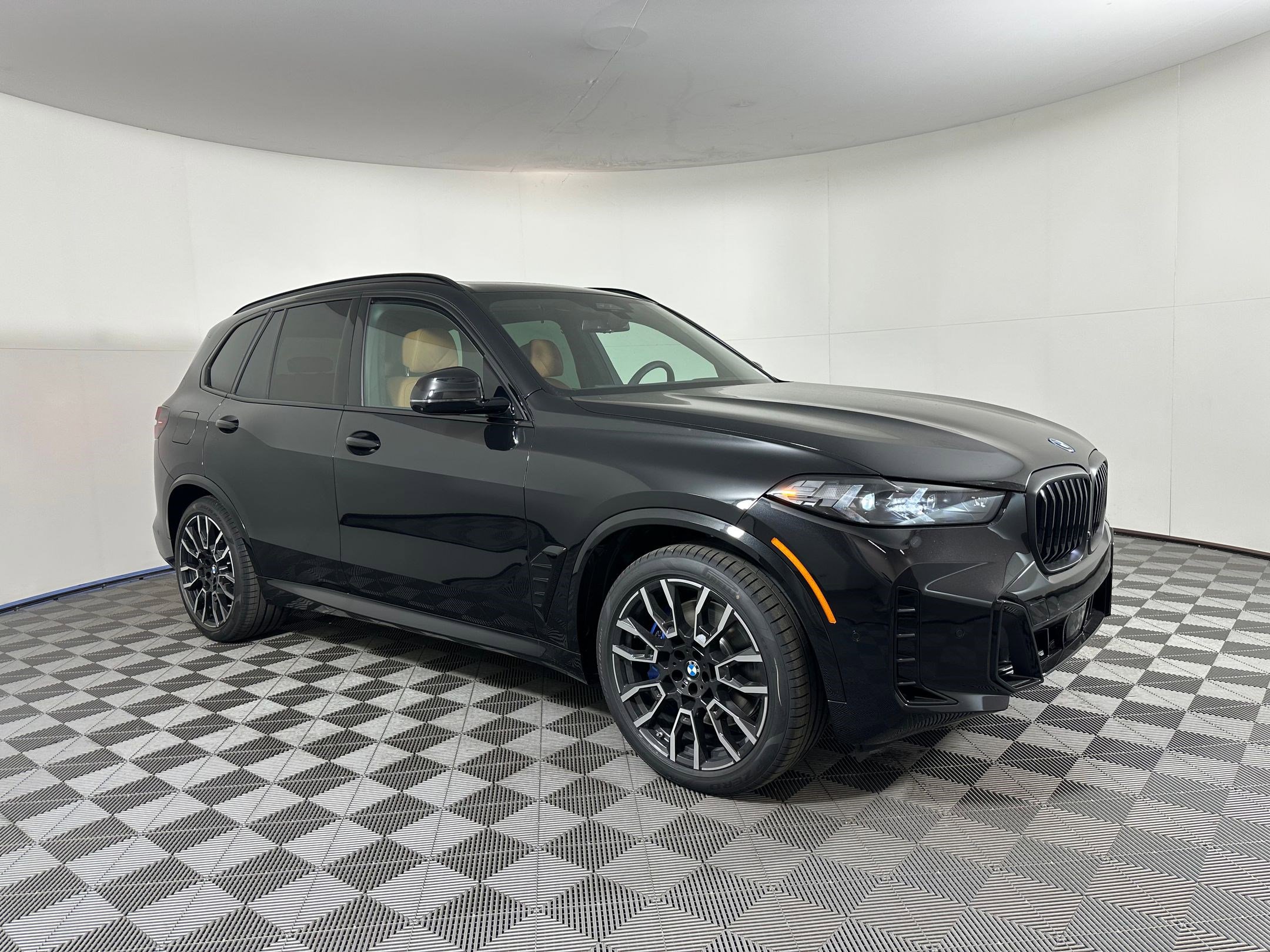 New 2026 BMW X5 xDrive50e w/ Executive Package image 6