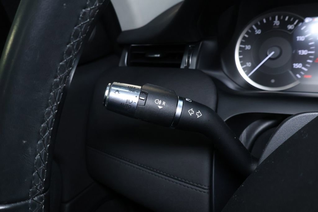 Used 2021 Land Rover Discovery Sport S image 22