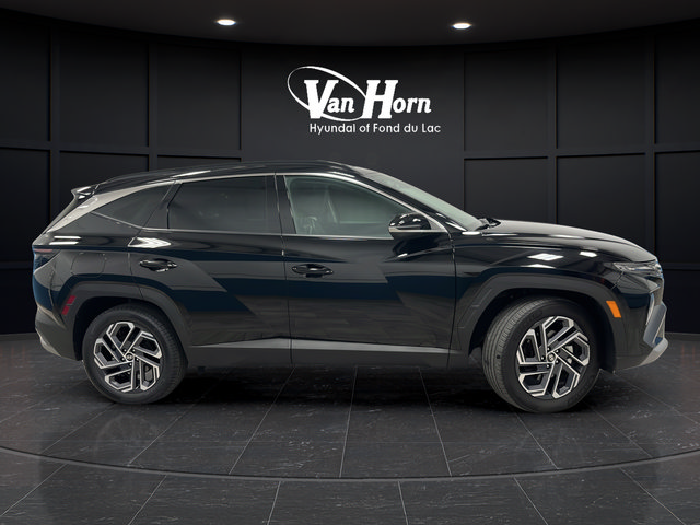 Used 2025 Hyundai Tucson Limited AWD/4WD image 8