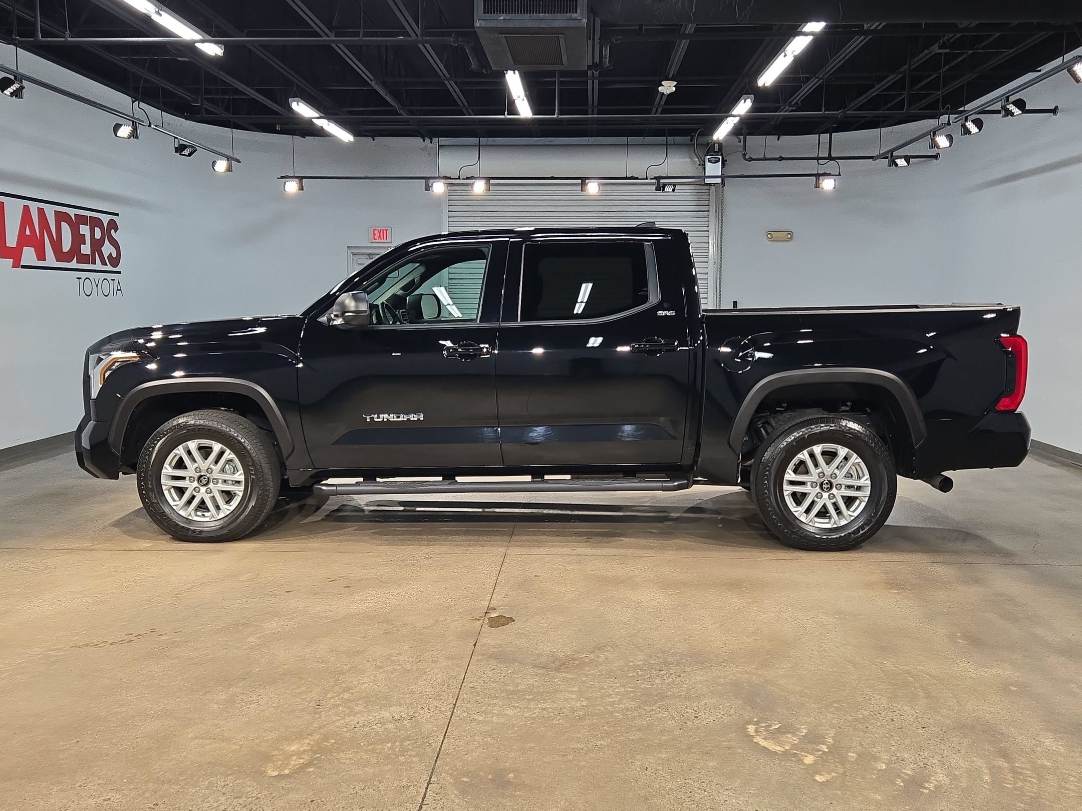 Certified 2025 Toyota Tundra SR5 w/ SR5 Premium Package AWD/4WD image 4