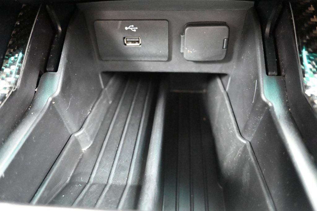 Used 2017 Ford Explorer XLT FWD image 19