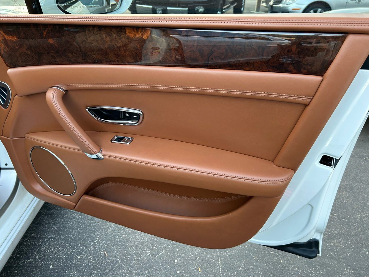 Used 2014 Bentley Flying Spur W12 image 18