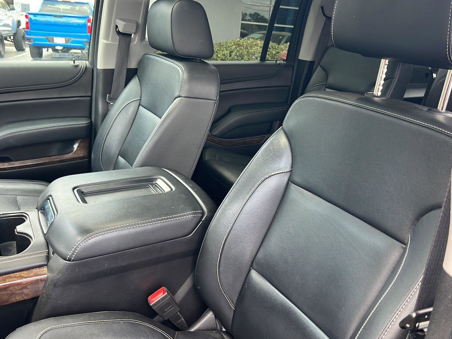 Used 2019 Chevrolet Suburban LT image 31
