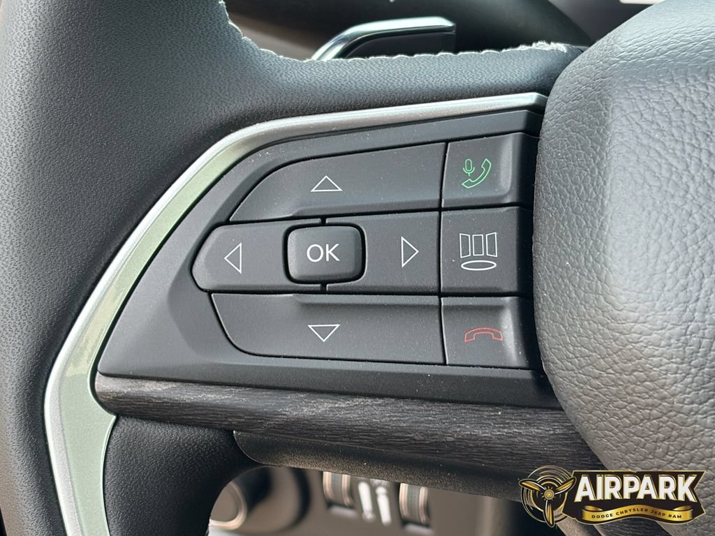 New 2026 Jeep Grand Cherokee Altitude AWD/4WD image 20